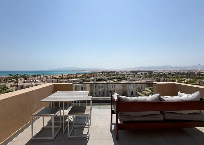 Modern Mesca Rooftop - Somabay By Faramawy